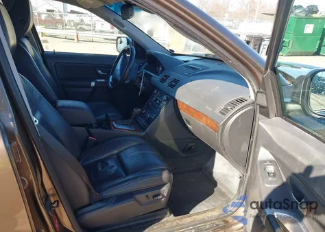 2014 Volvo Xc90 3.2/3.2 Platinum/3.2 Premier Plus from USA, damaged, VIN YV4952CZ4E1686900